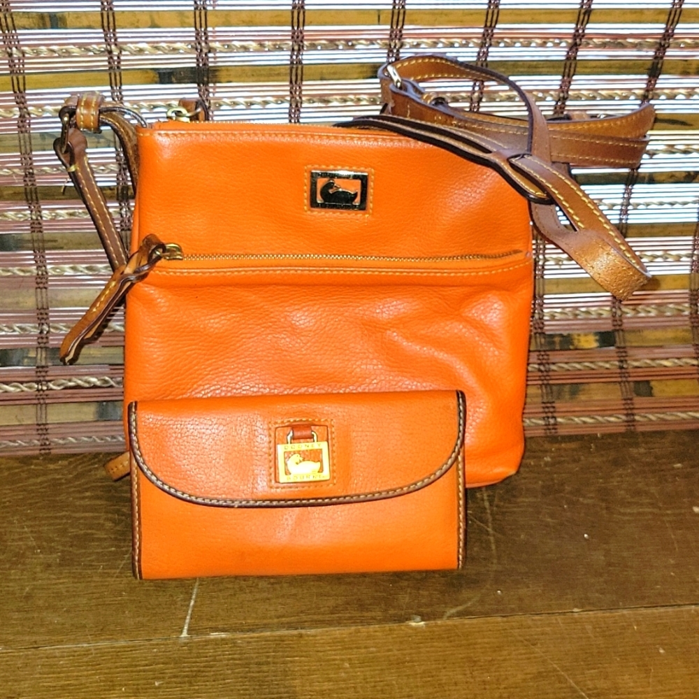 Dooney & Burke pebble leather Crossbody w matching wallet